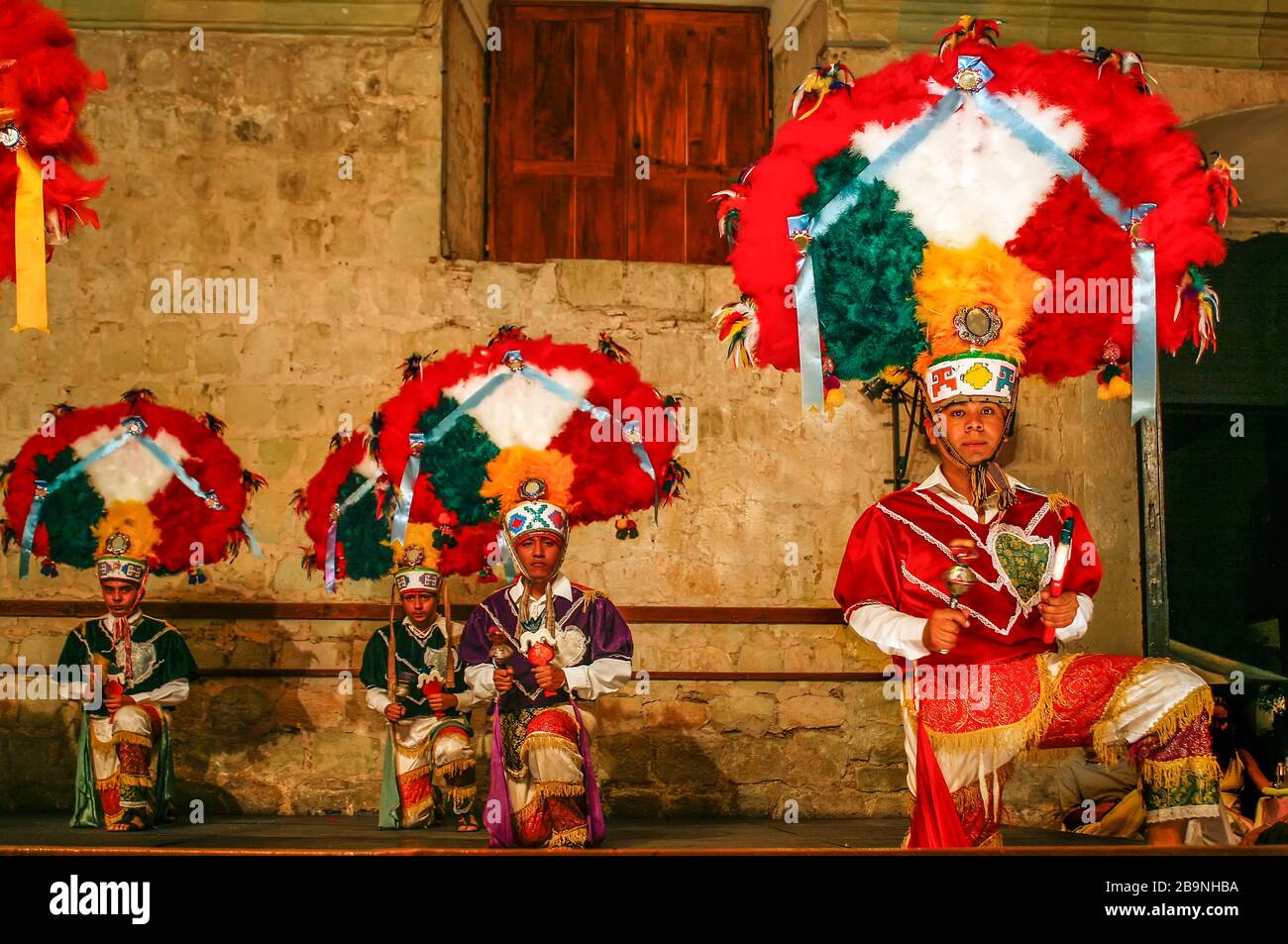 Des danseurs traditionnels se produisent au Mexique Banque D'Images