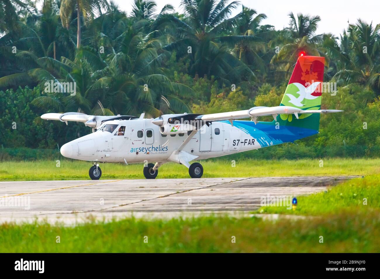 Praslin, Seychelles – 5 février 2020 : Air Seychelles DHC-6-400 Twin Otter avion à l'aéroport de Praslin (PRI) aux Seychelles. Banque D'Images
