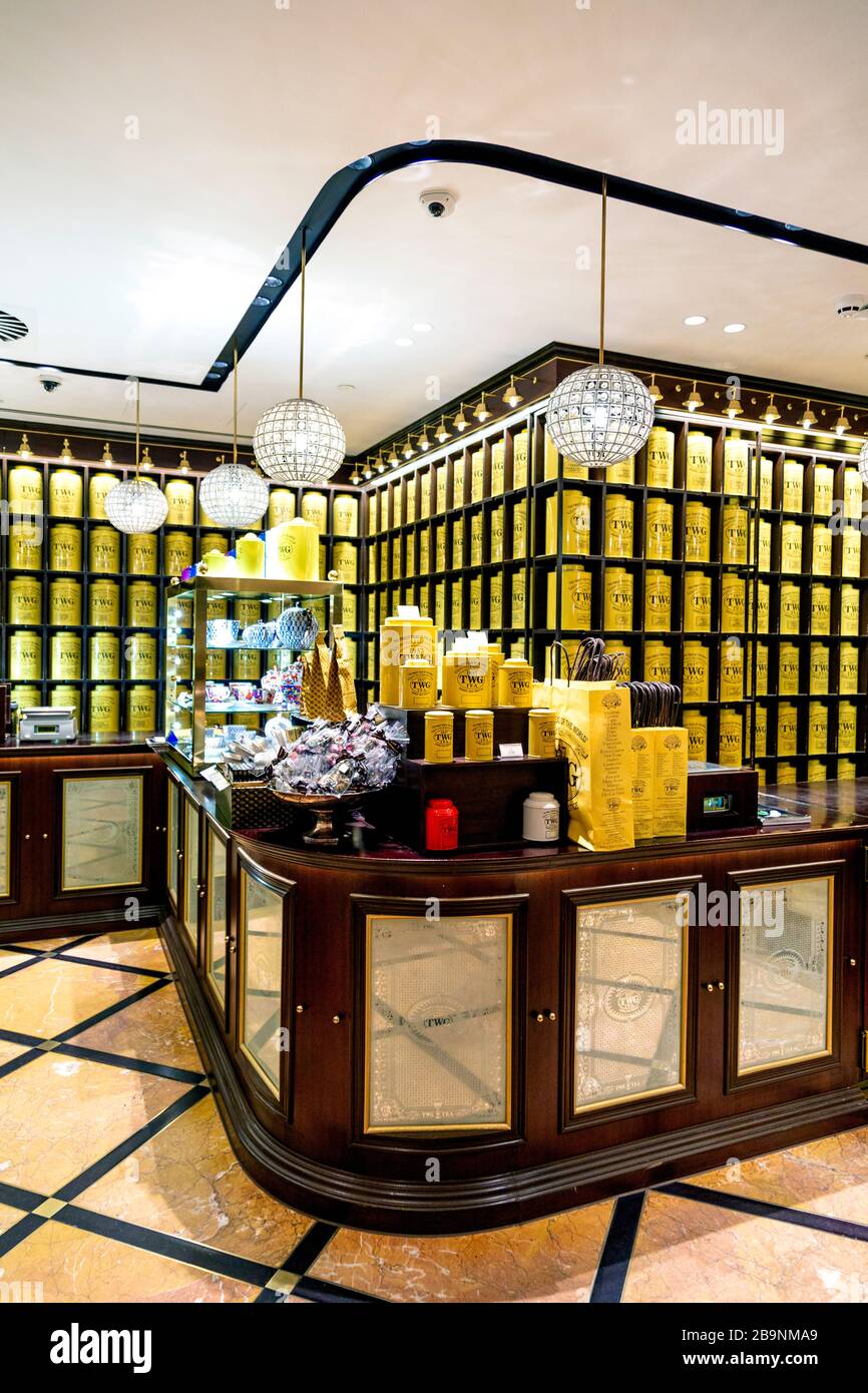 Intérieur du luxueux TWG Tea Shop et Teahouse à Leicester Square, Londres, Royaume-Uni Banque D'Images