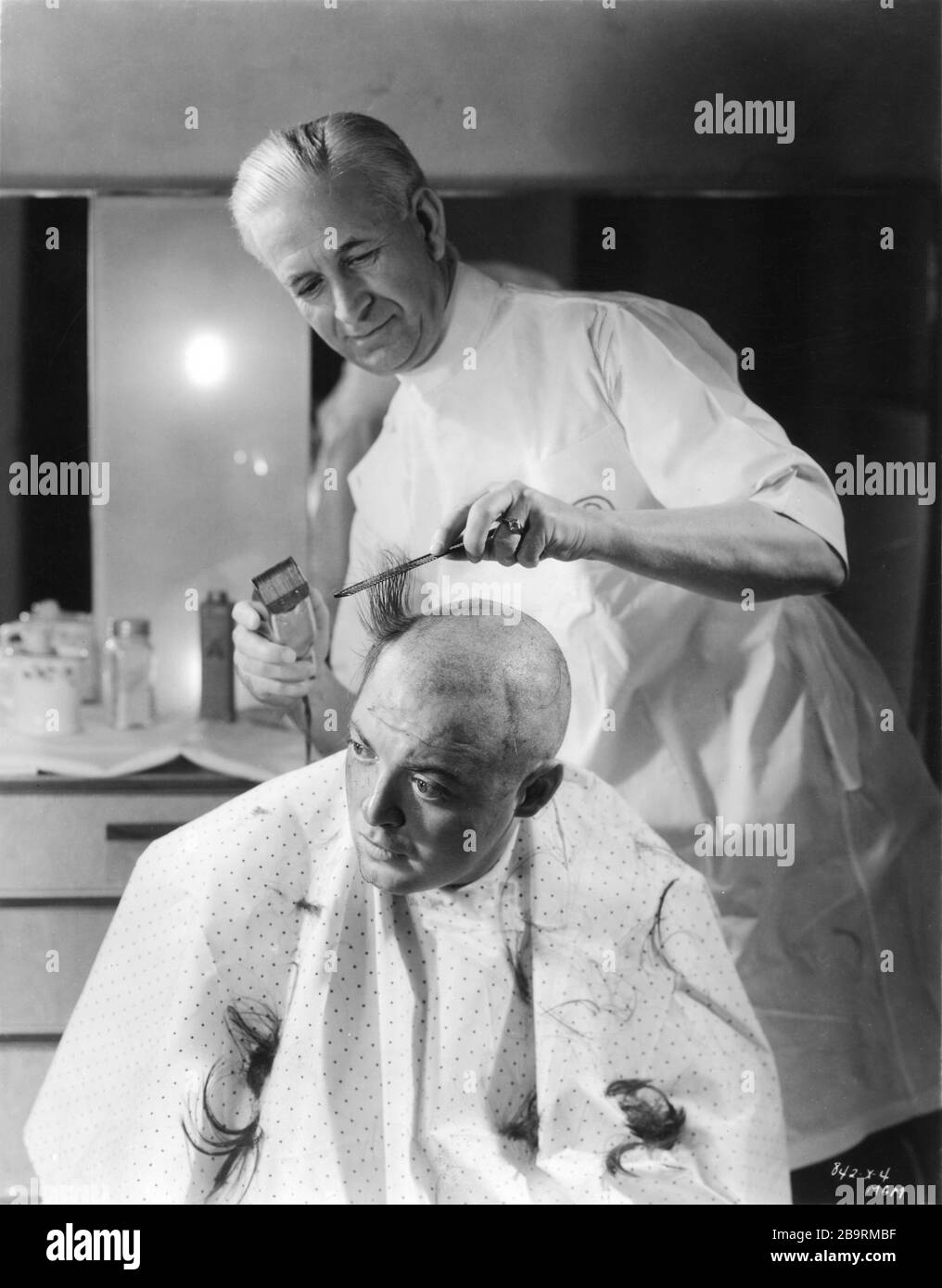PETER LORRE a sa tête rasée pour son rôle de docteur Gogol dans l'AMOUR MAD / LES MAINS d'ORLAC (titre de libération du Royaume-Uni) 1935 directeur KARL FREUND Metro Goldwyn Mayer Banque D'Images