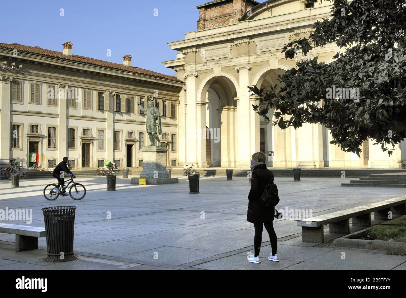 La ville de Milan (Italie) après le premier mois de blocus total et de quarantaine en raison de l'épidémie de Coronavirus. Banque D'Images