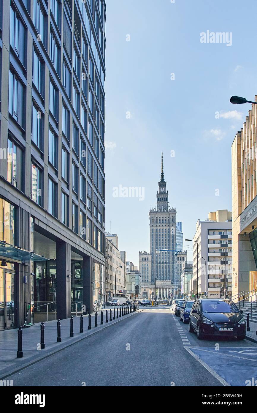 Centre-ville de Varsovie rues vides pendant la quarantaine de covid-19 Banque D'Images