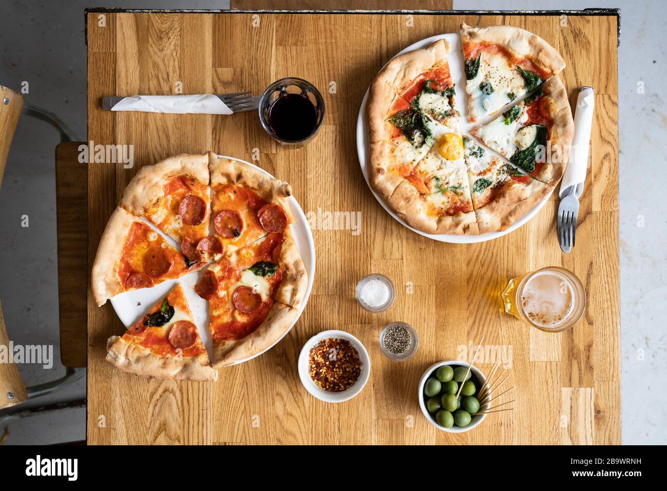 Pizza artisanale. Banque D'Images