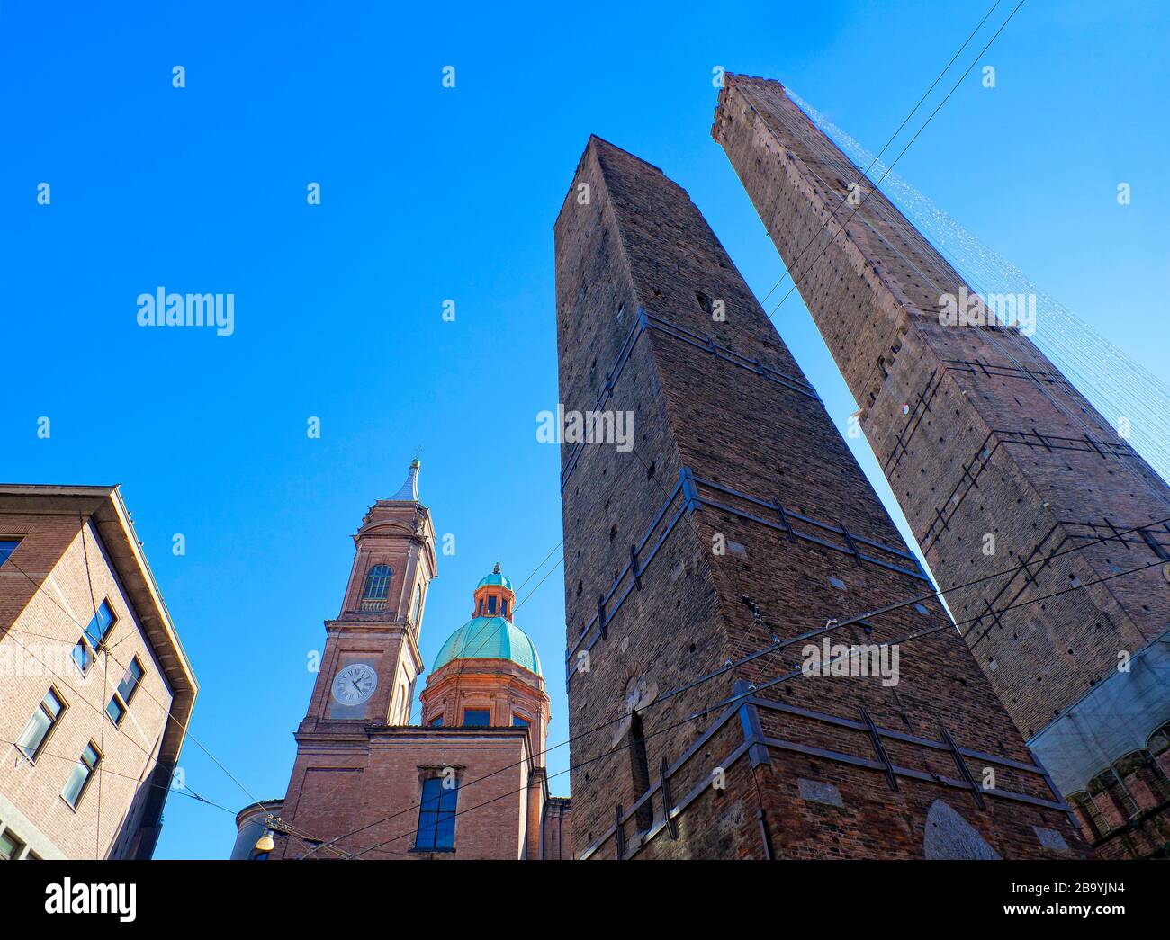 Tours Torre degli Asinelli, Bologne, Emilie Romagne, Italie Banque D'Images