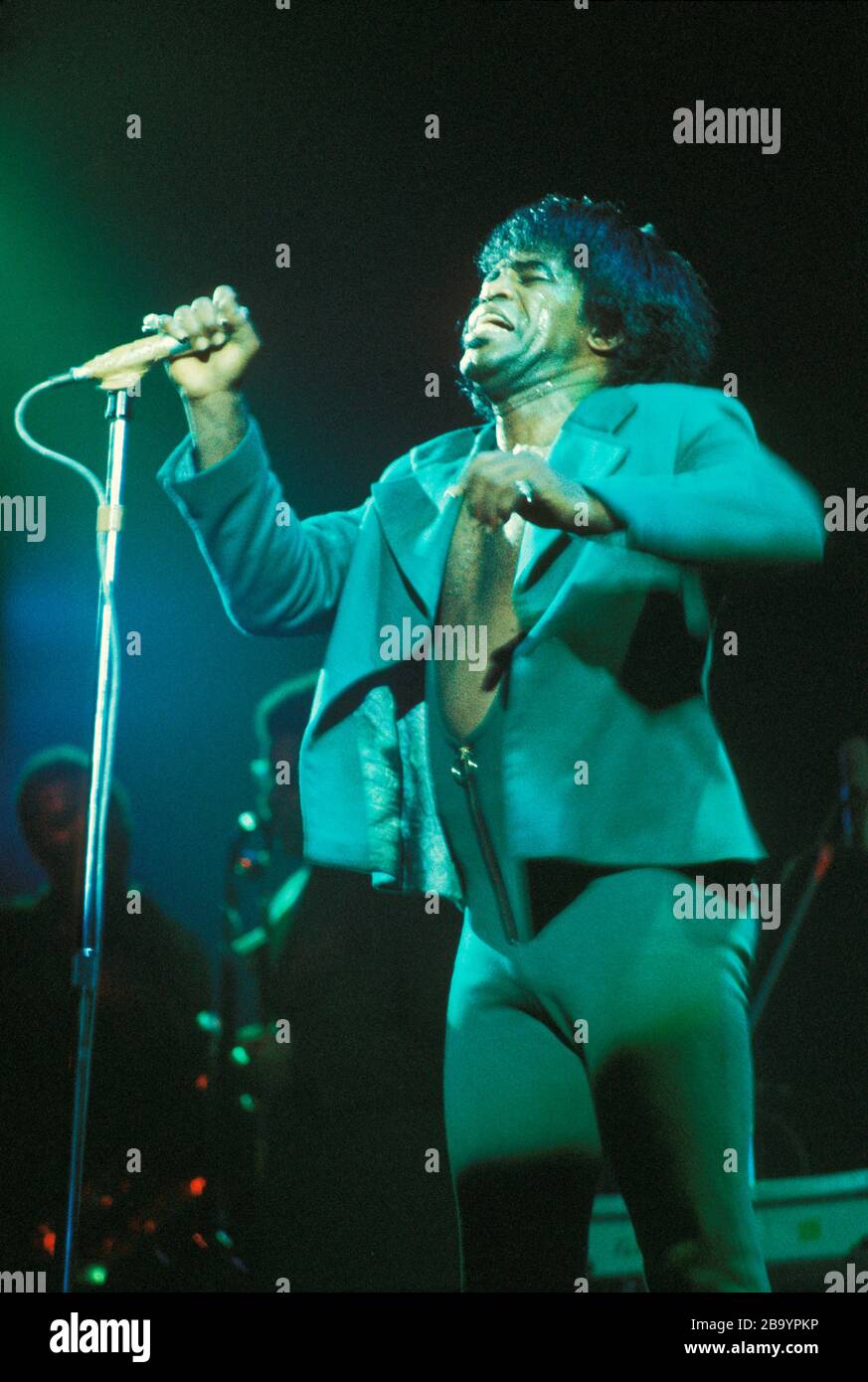 James Brown le Dieu Père de l'âme se présentant sur scène Rainbow Theatre Londres 1973 Banque D'Images