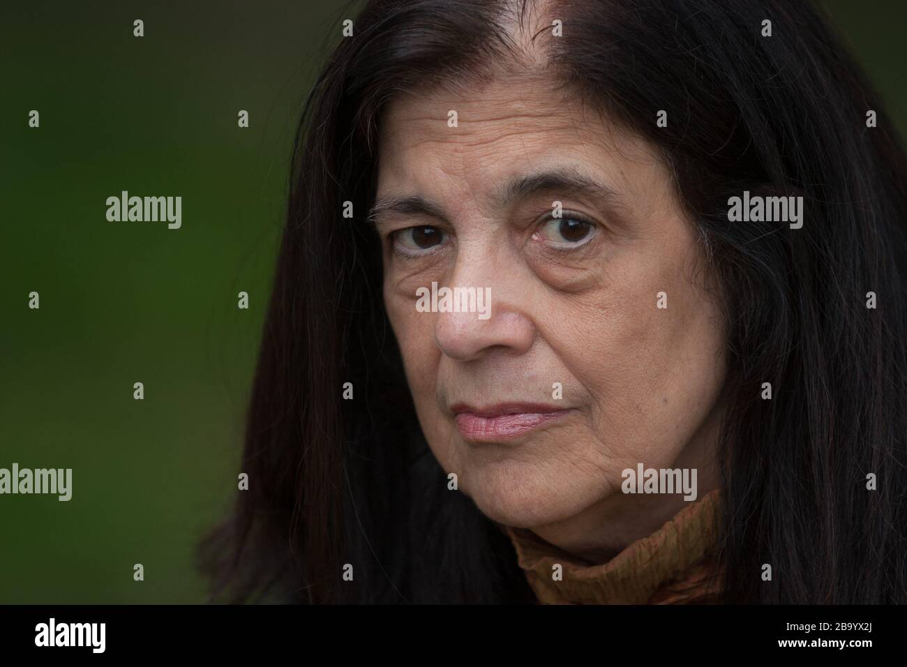 Susan Sontag, auteure américaine, théoricienne littéraire, activiste intellectuel et politique publique, au Edinburgh International Book Festival, Édimbourg, Écosse, août 2003. Banque D'Images