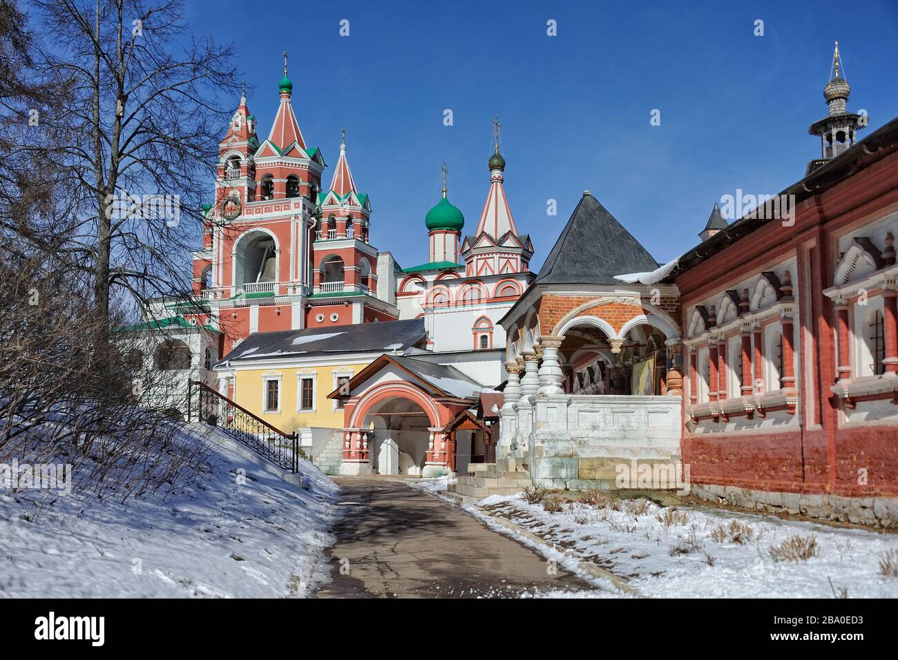 Ensemble du monastère de Savvino-Storozhevsky à la fin de l'hiver . Zvenigorod, Russie. Banque D'Images