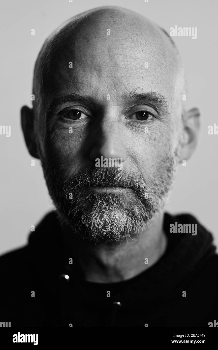 Artiste musical, producteur et militant pour les droits des animaux, Moby dans son restaurant Little Pine à Los Angeles, Californie. Banque D'Images