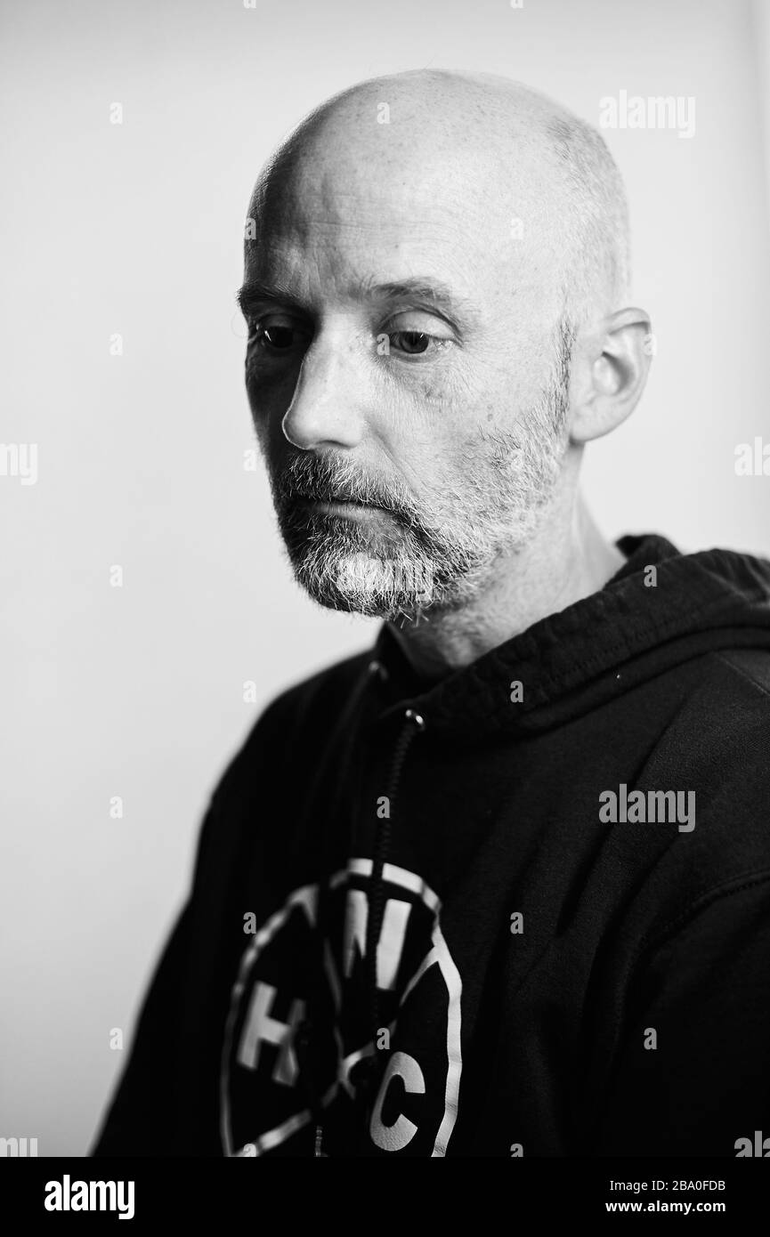 Artiste musical, producteur et militant pour les droits des animaux, Moby dans son restaurant Little Pine à Los Angeles, Californie. Banque D'Images