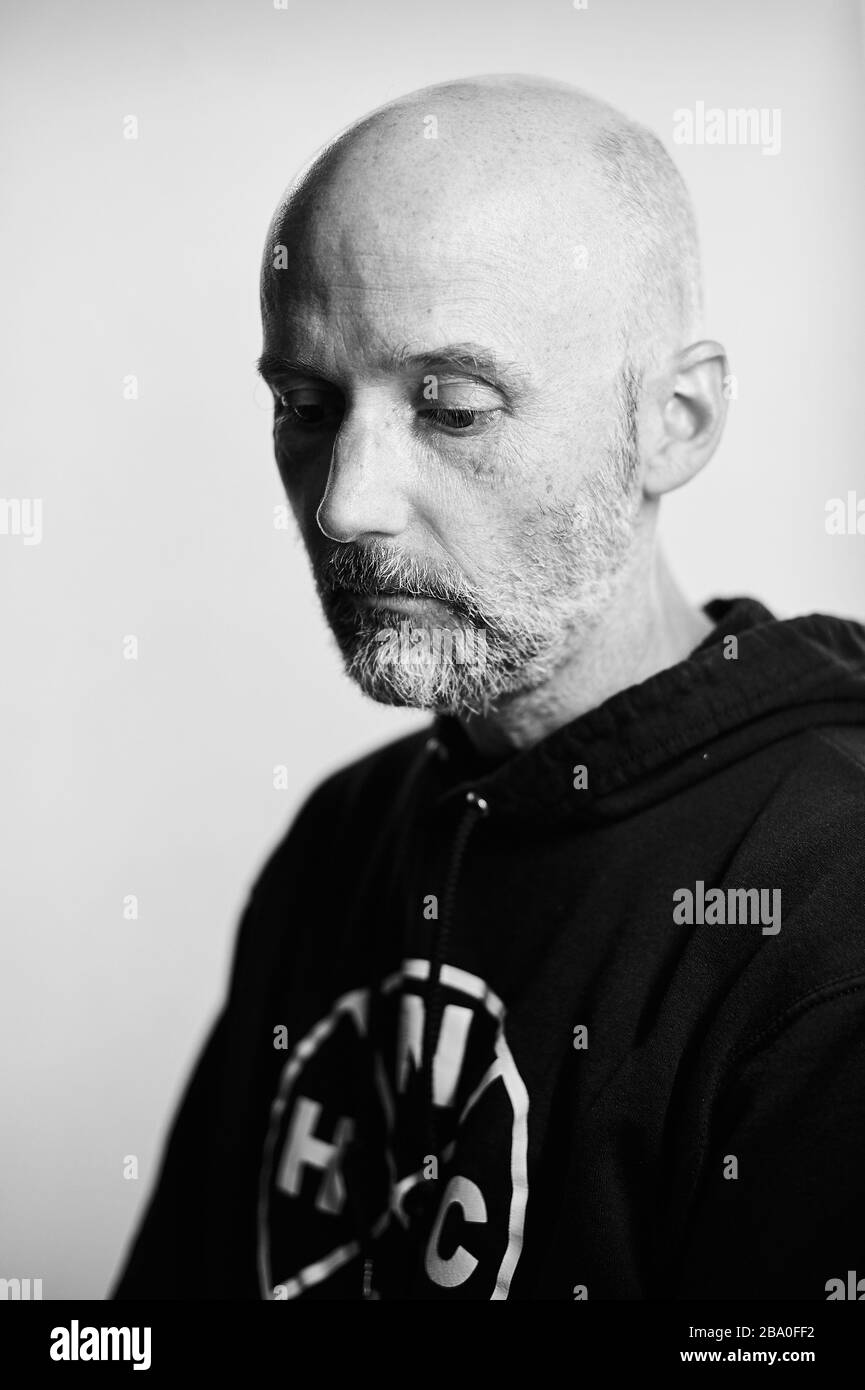 Artiste musical, producteur et militant pour les droits des animaux, Moby dans son restaurant Little Pine à Los Angeles, Californie. Banque D'Images