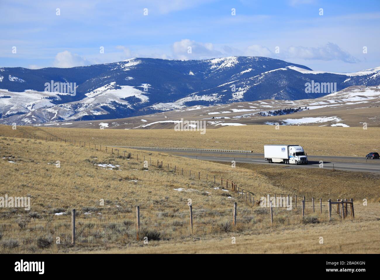 Camionnage par Montana sur I-15 Banque D'Images