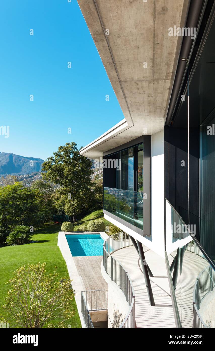 Architecture; villa moderne; vue depuis la terrasse Banque D'Images