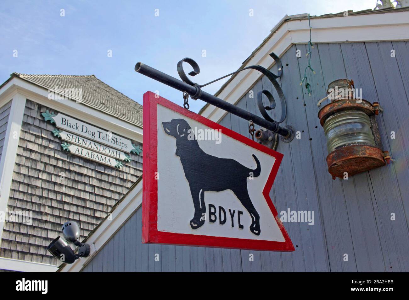 Panneau Black Dog Yacht Club, Vineyard Haven, Martha’s Vineyard, Massachusetts, États-Unis Banque D'Images