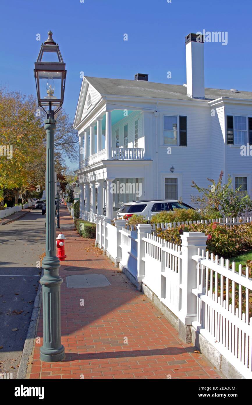 Maisons le long de N Water St, Edgartown, Martha’s Vineyard, Massachusetts, États-Unis Banque D'Images