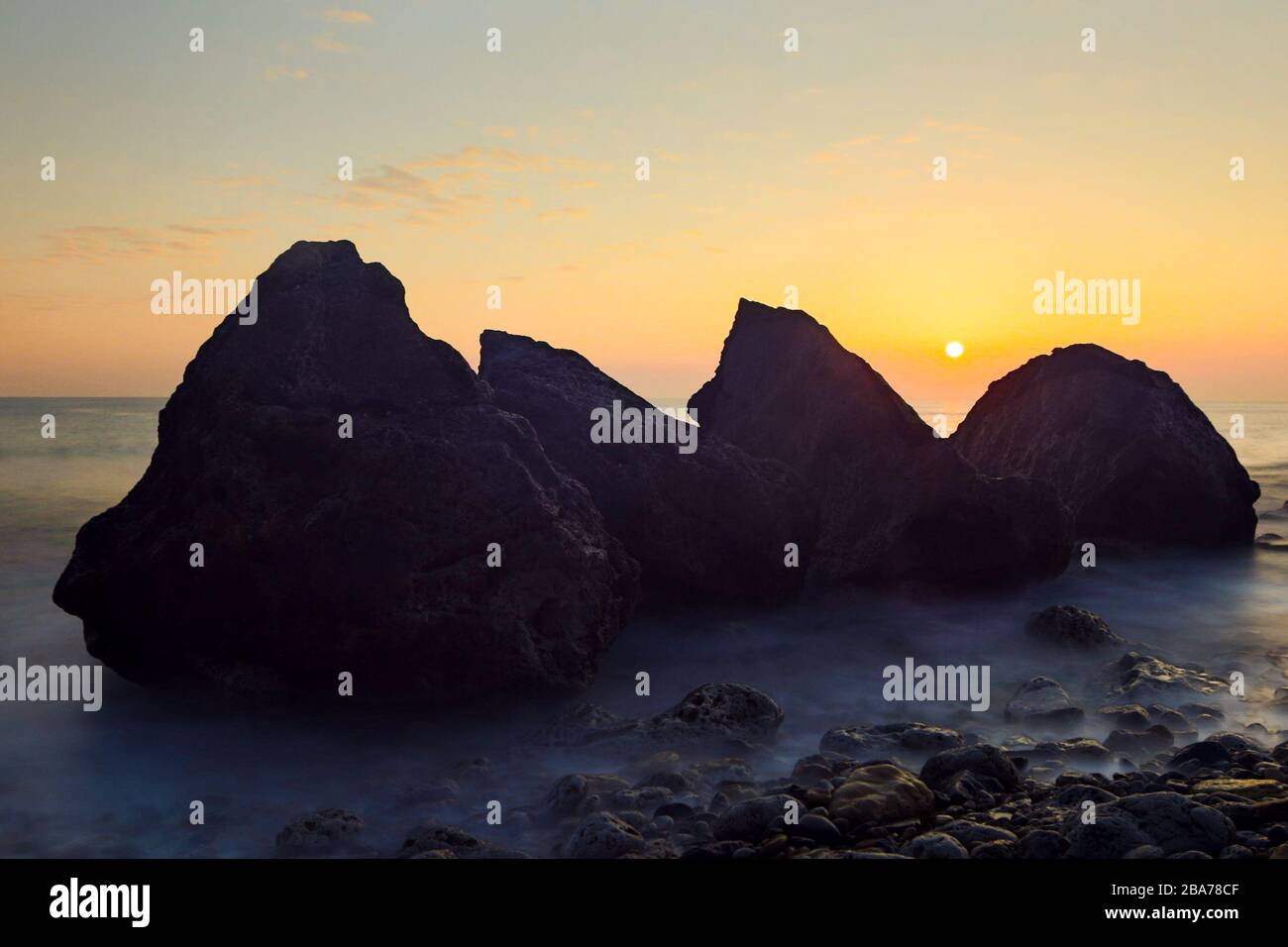 South Shields, Royaume-Uni. 26 mars 2020. Le troisième jour du virus Carona Lockdown à Graham Sands, dans South Shields, au Royaume-Uni, a pris le soleil sur la mer du Nord. 26 mars 2020 Credit Dan-Cooke/Alay Live News Banque D'Images