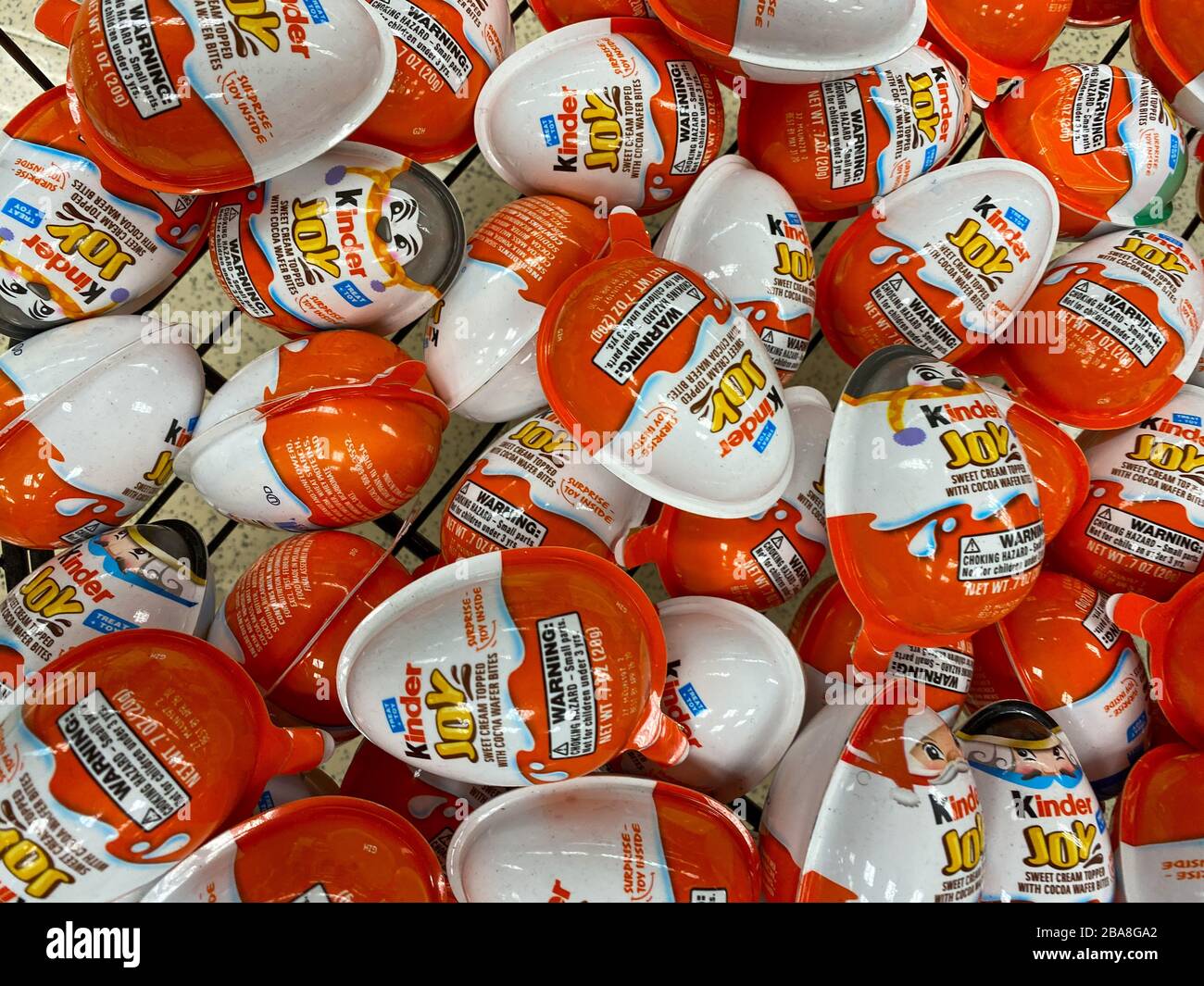 Kinder joy Banque de photographies et d'images à haute résolution - Alamy Kinder joy Banque de photographies et d'images à haute résolution - Alamy