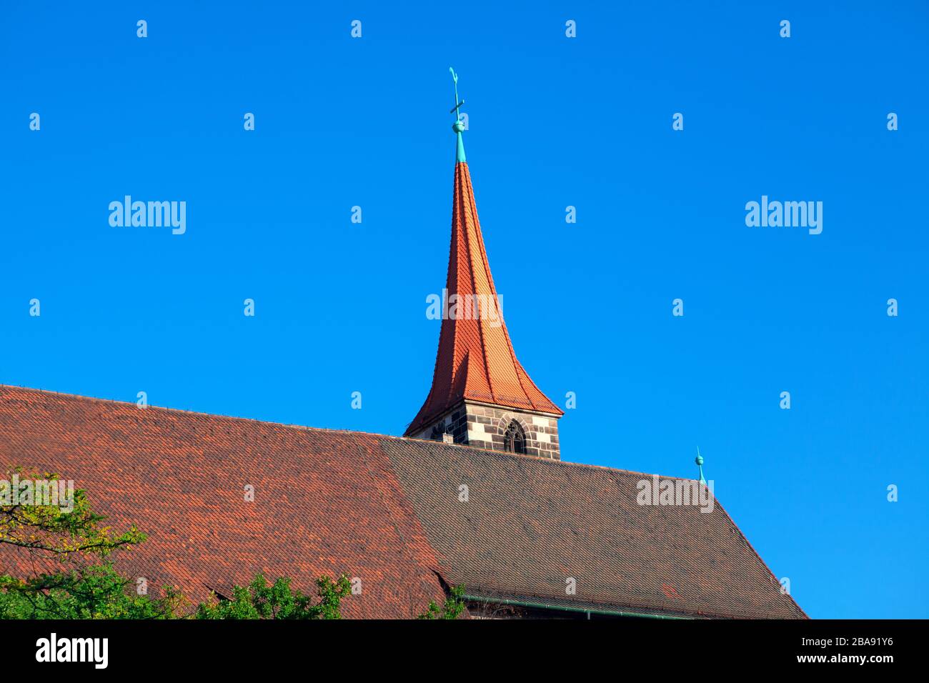 vieille église craire et toit carrelé Banque D'Images