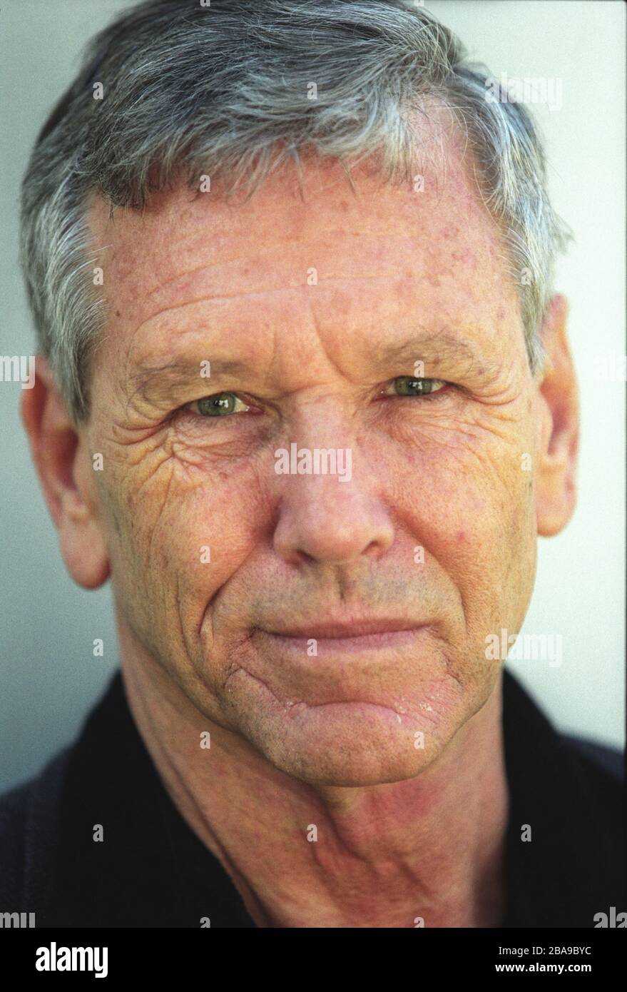 Amos Oz, au Edinburgh International Book Festival, Édimbourg, Écosse, Royaume-Uni, août 2002. Banque D'Images