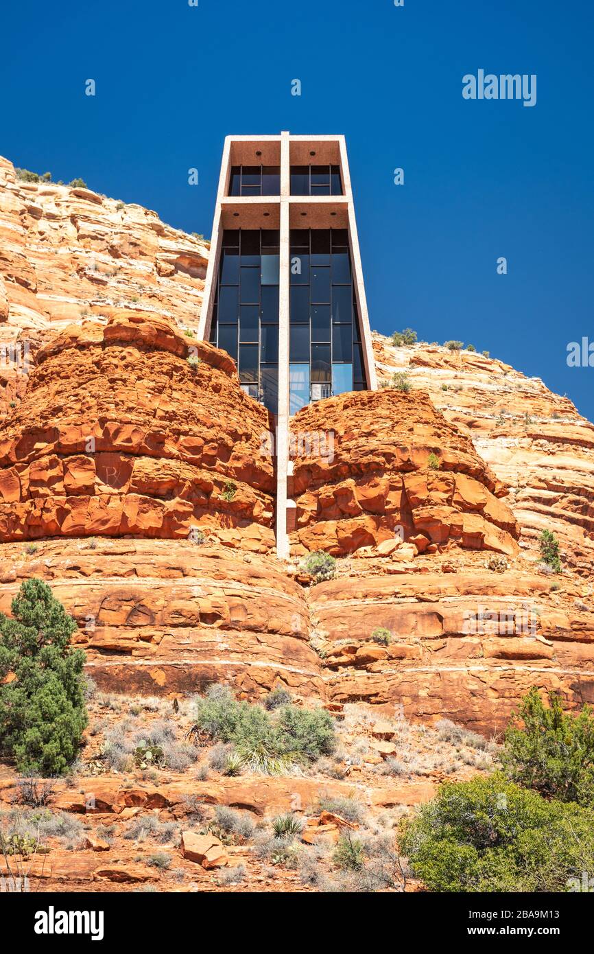 SEDONA, ARIZONA - 13 AVRIL 2018 : la Chapelle de la Sainte-Croix à sedona. La chapelle catholique romaine a été construite dans les fesses de Sedona en 1957. Banque D'Images