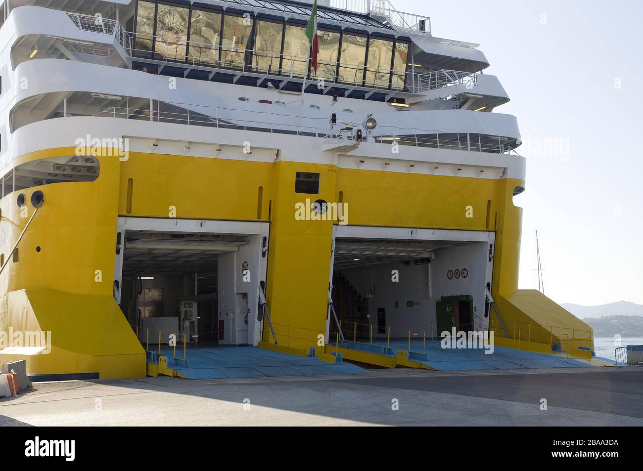 Ferry pour la Corse Toulon F 83 Banque D'Images