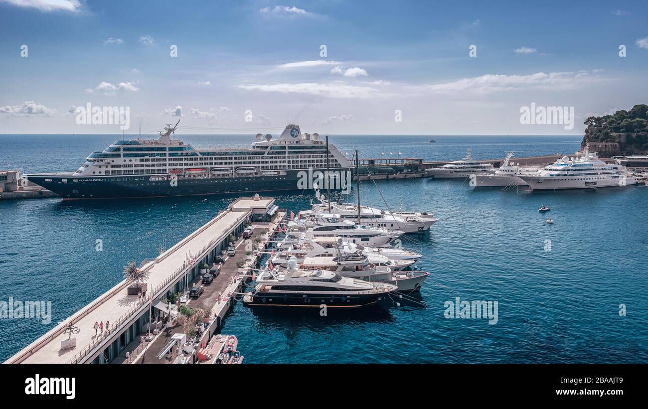 Vue sur le port de Monégasque Port Hercule à Monaco Banque D'Images