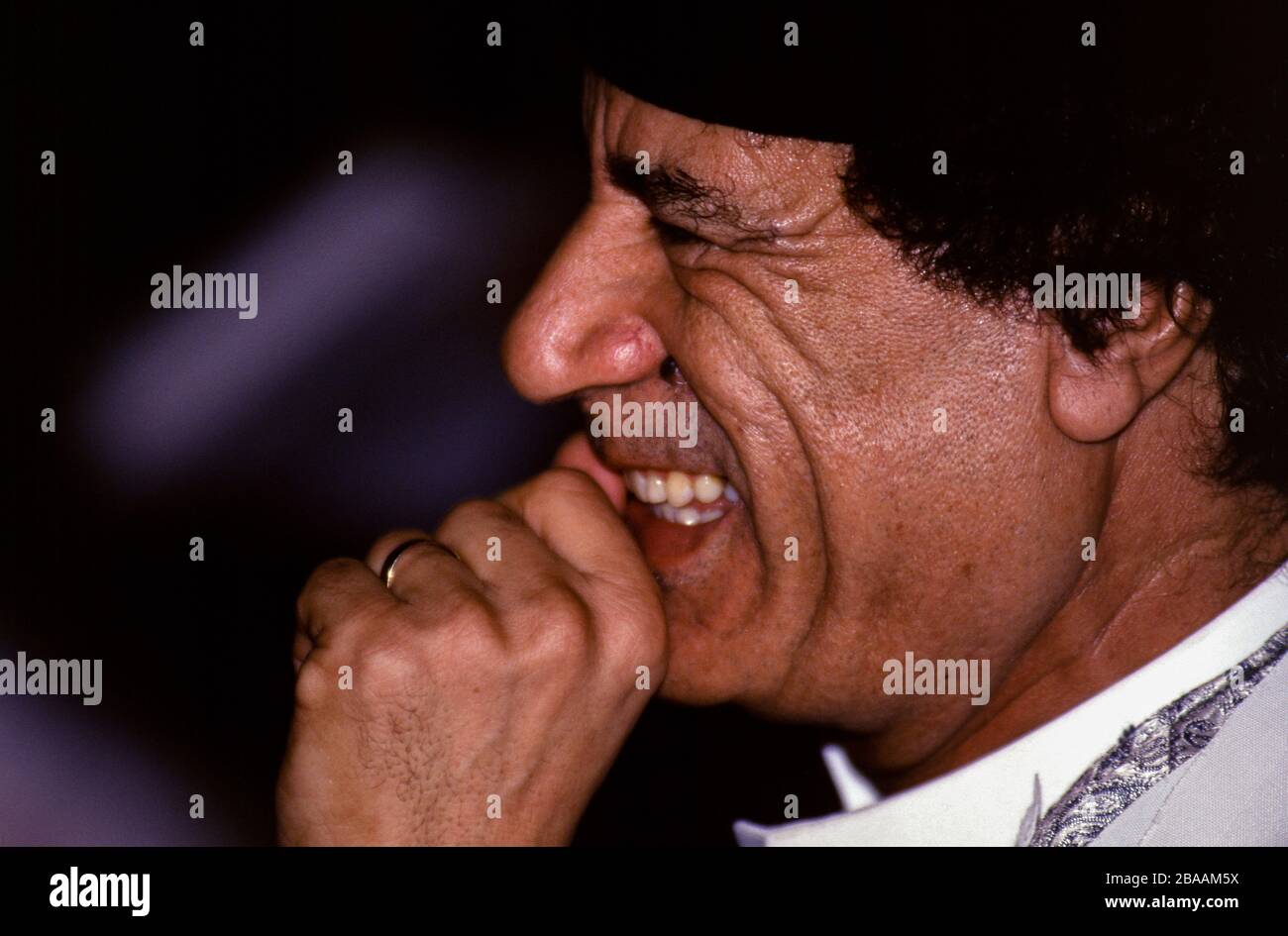 Le Caire, Egypte - 21-23 juin 1996 - le Président libyen Mouammar Kadhafi au Sommet arabe de la capitale égyptienne, où les dirigeants arabes se sont réunis pour examiner l'évolution de la région, et pour relancer, renforcer et intensifier l'action arabe conjointe. Banque D'Images