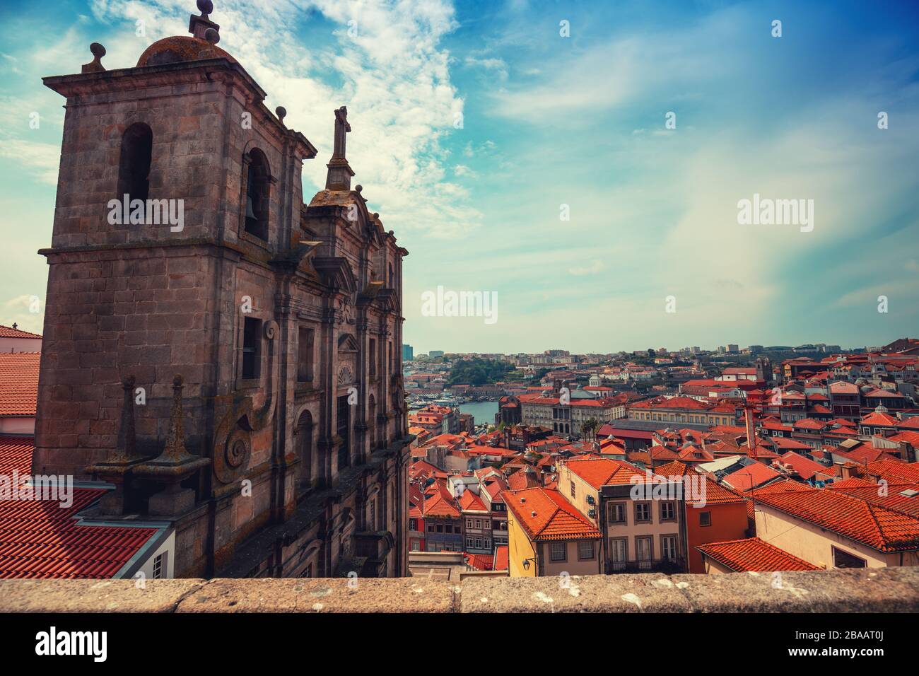 Paysage urbain. Vief de Porto, vieille ville, centre historique une journée ensoleillée. Portugal, Europe Banque D'Images