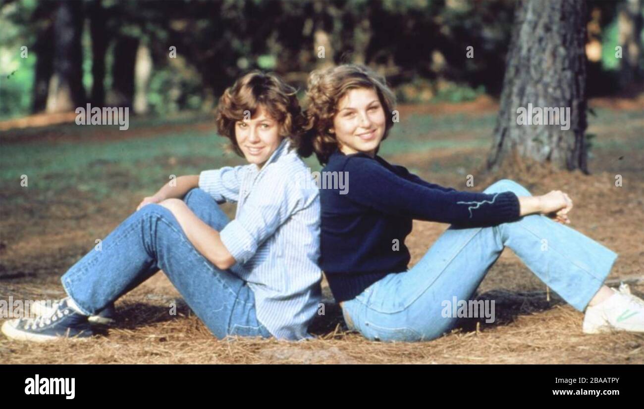 LITTLE DARLINGS 1980 Paramount Photos film avec Tatum O'Neal à droite et Kristy McNichol Banque D'Images