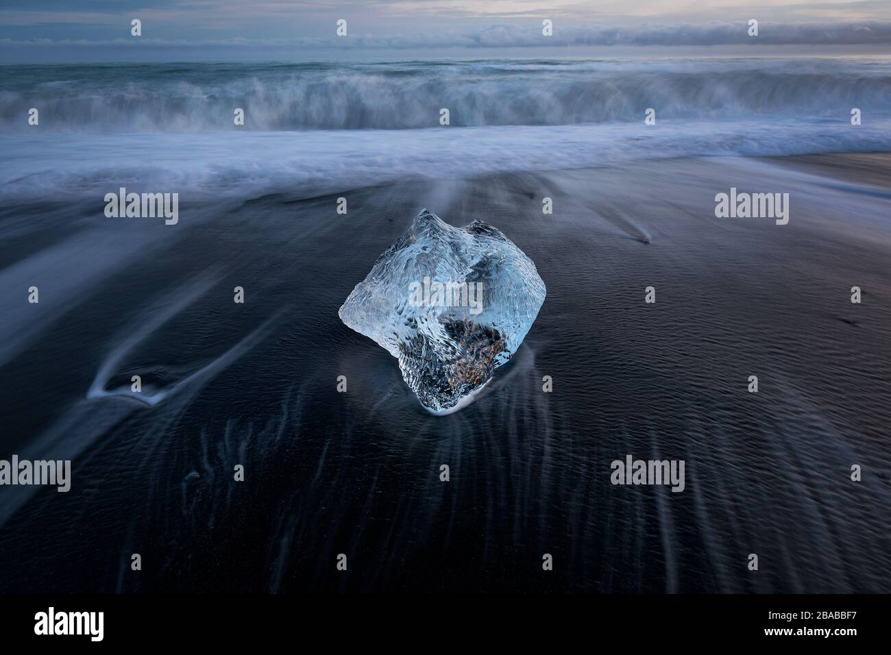 Bloc de glace à Diamond Beach, Islande Banque D'Images