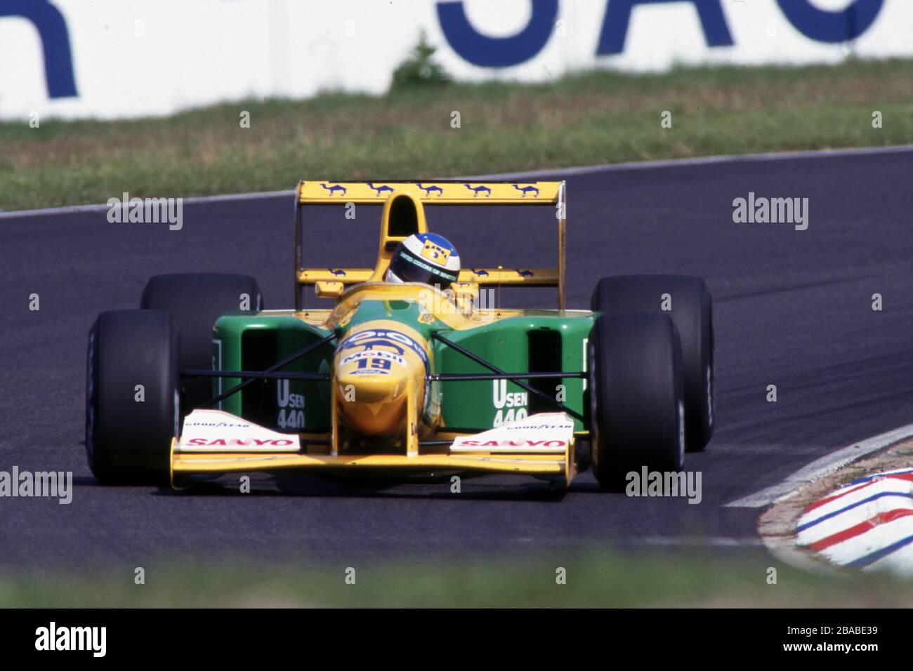 firo: Formule 1, saison 1992 Sport, Motorsport, Formule 1, archives, archives photos Team Benetton (1991-1995) Michael Schumacher, Allemagne, a été un pilote de Formule 1 de 1991 à 2006 et 2010 à 2012, Schumacher était 7, sept fois, Formule 1, champion du monde, héros national allemand, a apporté la Formule 1 après l'Allemagne, L'un des plus grands Allemands Michael Schumacher, dans la voiture | usage dans le monde entier Banque D'Images