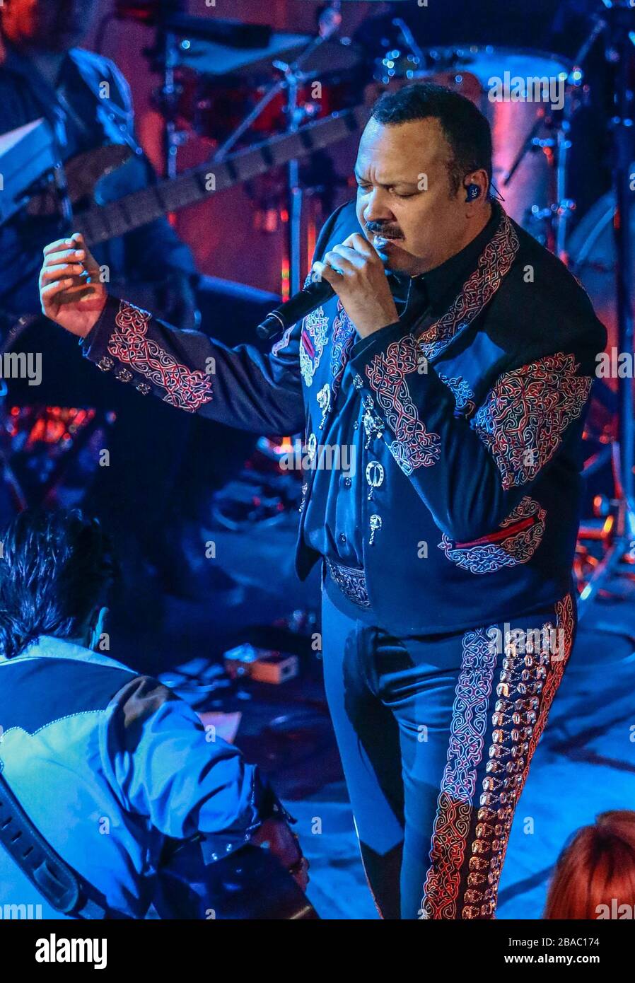 El cantante mexicano de música populaire ranchera Pepe Aguilar, durante su presentación en el palenque de la ExpoGan 2016. *Foto: LuisGutierrez/NortePho Banque D'Images