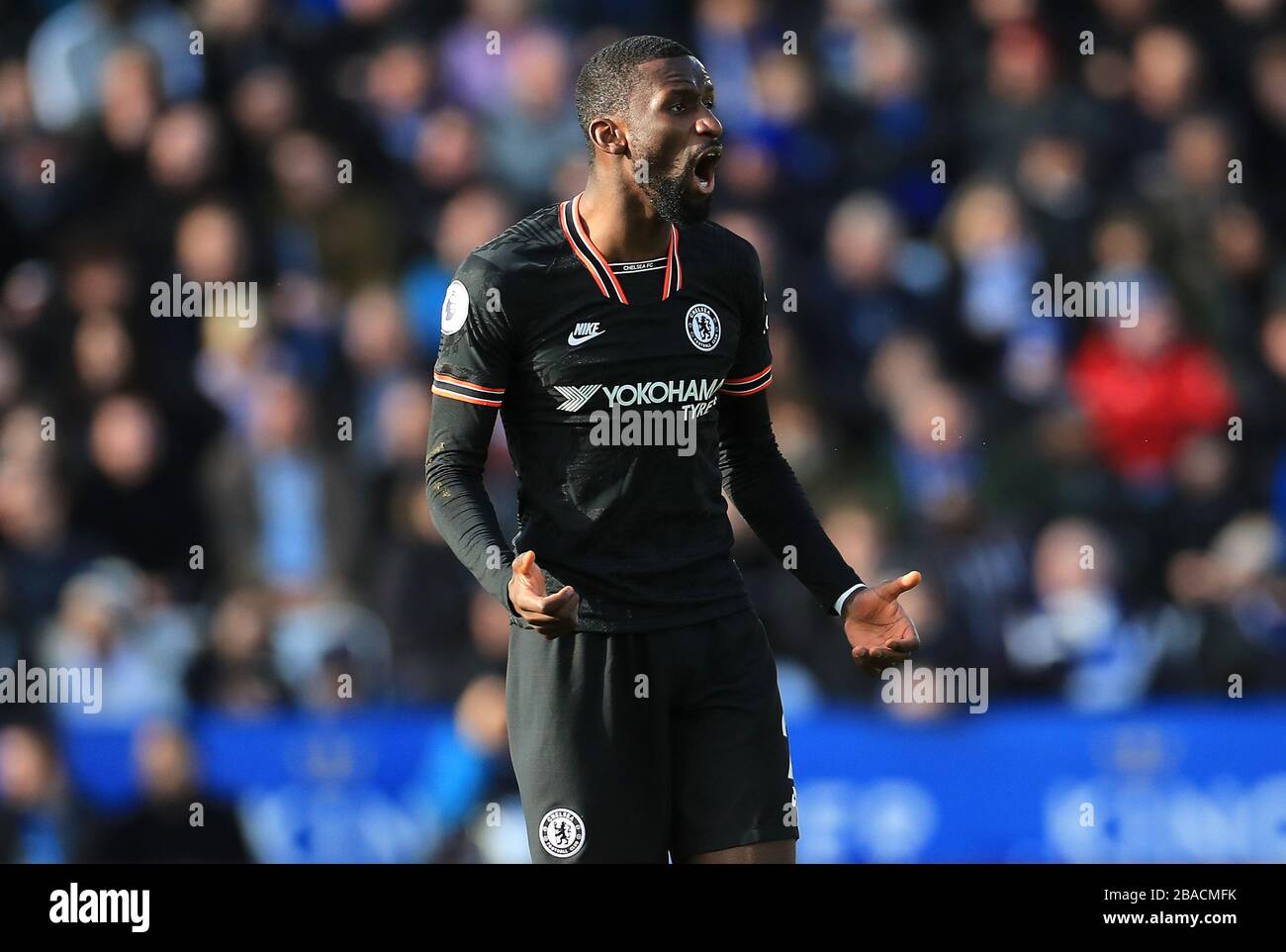 Antonio Rudiger de Chelsea célèbre marquer le deuxième but du jeu de son côté Banque D'Images