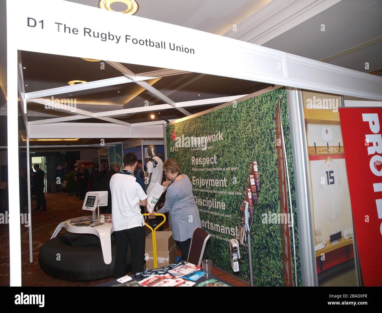 Le Rugby Football Union se tient le premier jour du Rugby Expo 2012 à Twickenham Banque D'Images