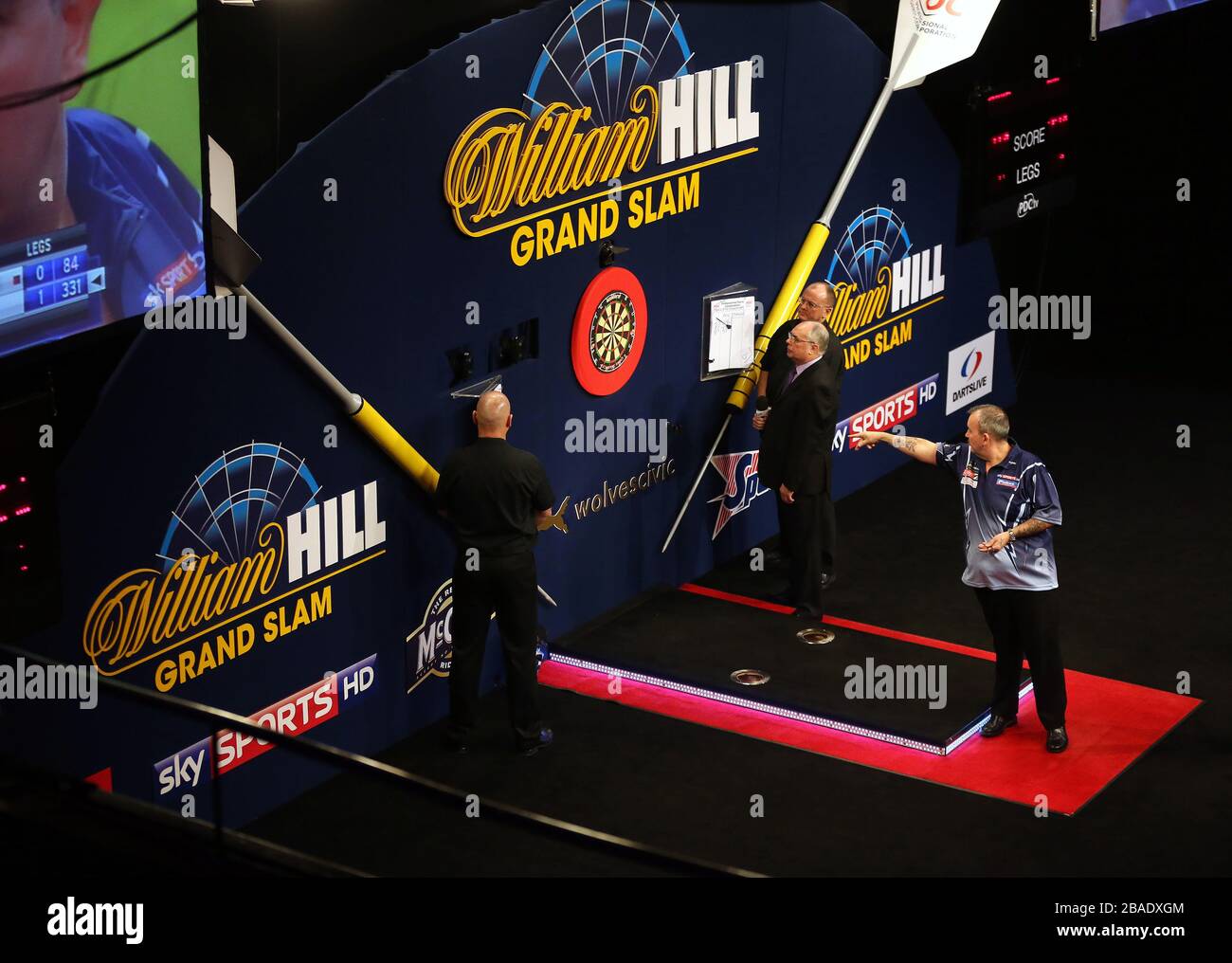 Phil Taylor jette sur la scène Banque D'Images