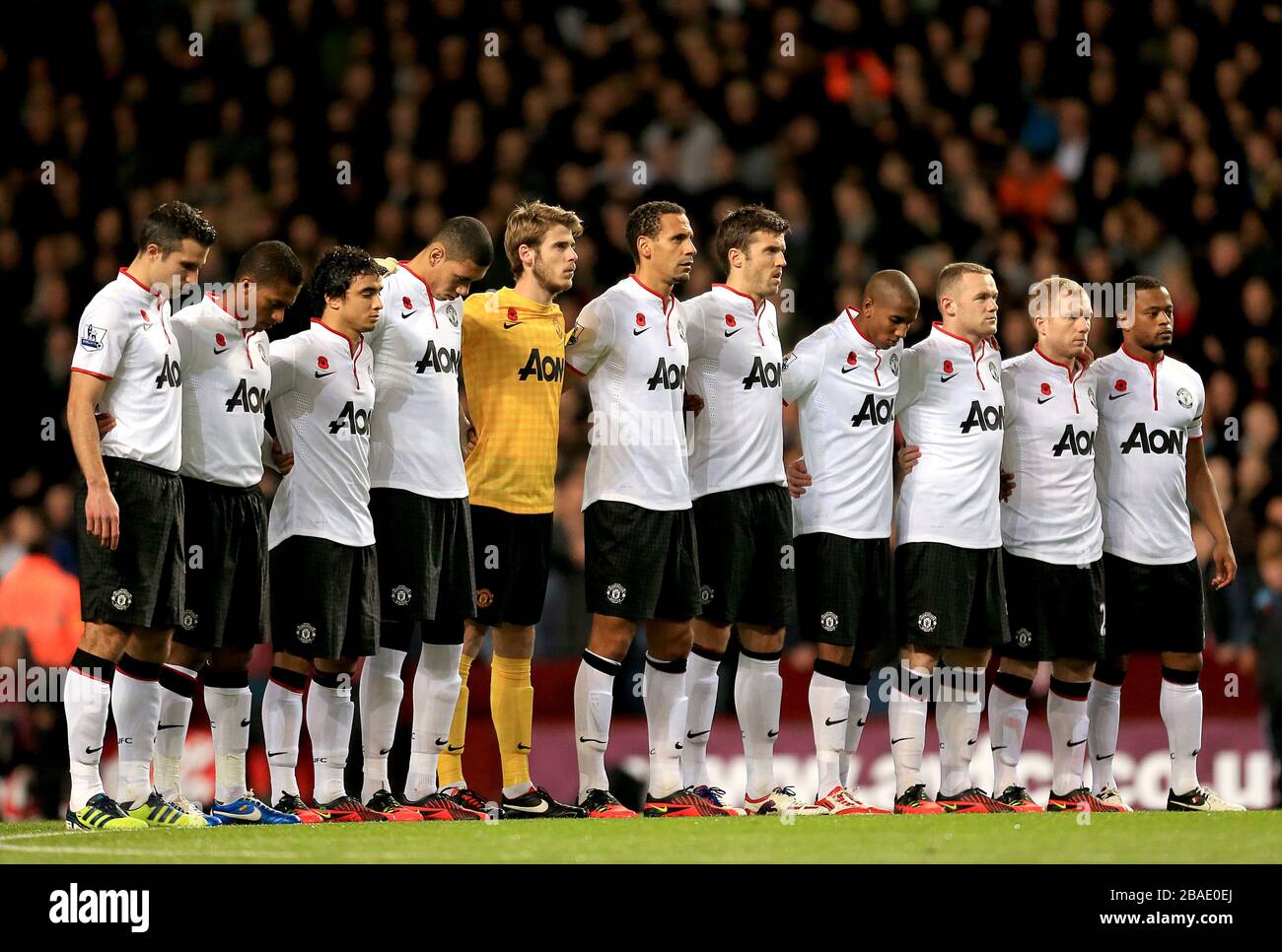 Les joueurs de Manchester United à observer une minute de silence avant le  premier match de championnat au Liberty Stadium, Swansea Photo Stock - Alamy