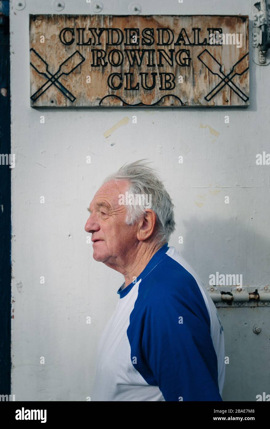 Entraîneur d'aviron Gordon Simpson, au Clydesdale Rowing Club, à Glasgow. Banque D'Images