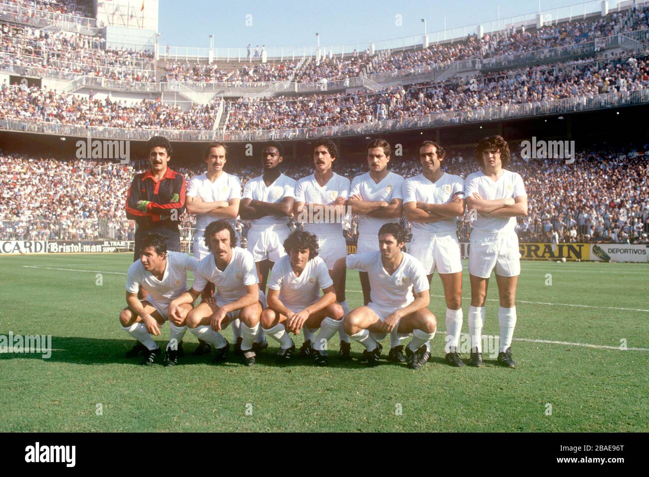 Groupe d'équipes du Real Madrid. (Retour l-r) Mariano Garcia Remon, Uli Stielike, Laurie Cunningham, Gregori et Santillana. Banque D'Images