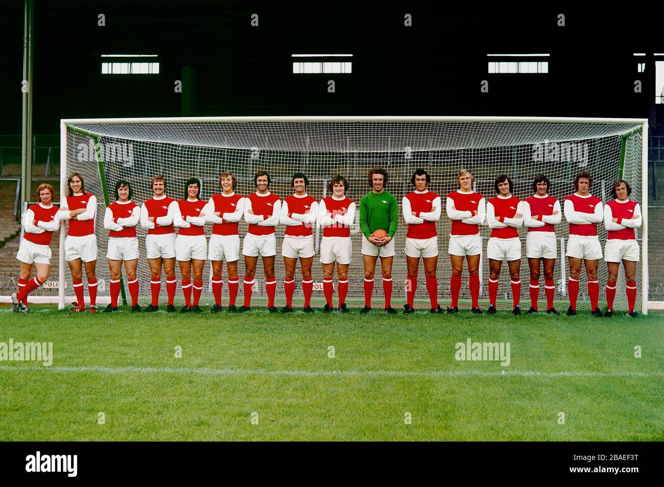 L'équipe d'Arsenal se présente pour la caméra (de gauche à droite) : Alan ball (portant des bottes blanches), Charlie George (portant des bottes rouges), George Armstrong, Eddie Kelly, Peter Marinello, Sammy Nelson, George Graham, Frank McLintock, Pat Rice, Geoff Barnett, Ray Kennedy, John Roberts, Peter Story, Peter Simpson, John Radford, Bob McNab Banque D'Images