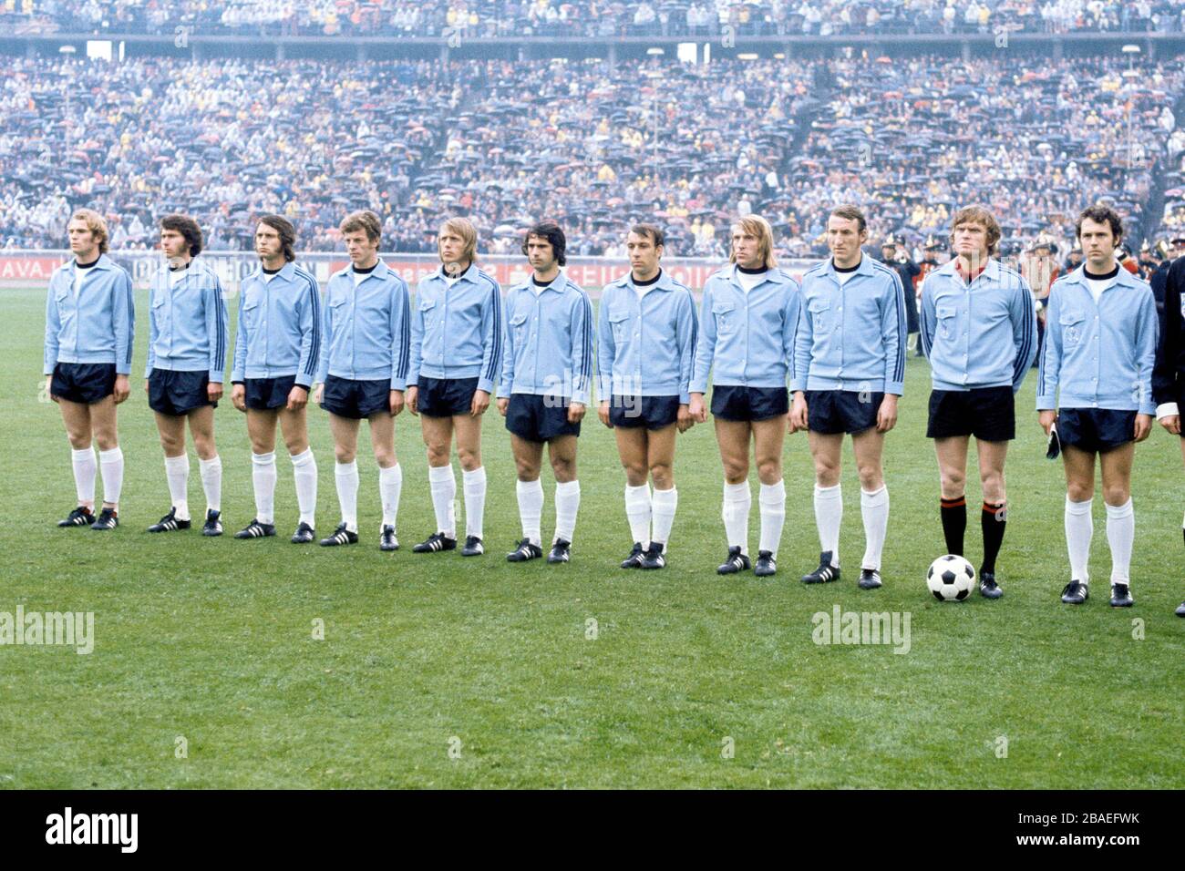 Équipe Allemagne de l'Ouest (l-r): Uli Hoeness, Paul Breitner, Jupp Heynckes, Herbert Wimmer, Erwin Kremers, Gerd Muller, Horst Dieter Hottges, Gunter Netzer, Georg Schwarzenbeck, Sepp Maier, Franz Beckenbauer Banque D'Images