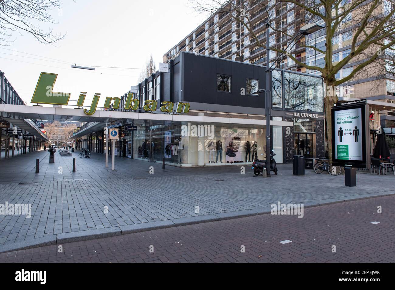 Pays-Bas. Rotterdam. En raison du virus Corona, la ville est pratiquement vide. Banque D'Images