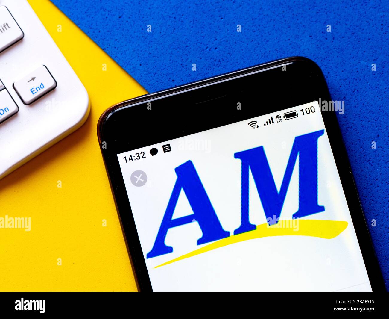 Ukraine. 27 mars 2020. Dans cette illustration photo, le logo AmeriMark Direct Mail order s'affiche sur un smartphone. Crédit: Igor Golovniov/SOPA Images/ZUMA Wire/Alay Live News Banque D'Images