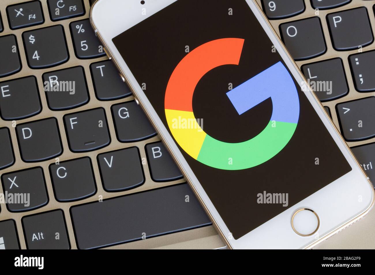 L'icône Google s'affiche sur un smartphone. Banque D'Images