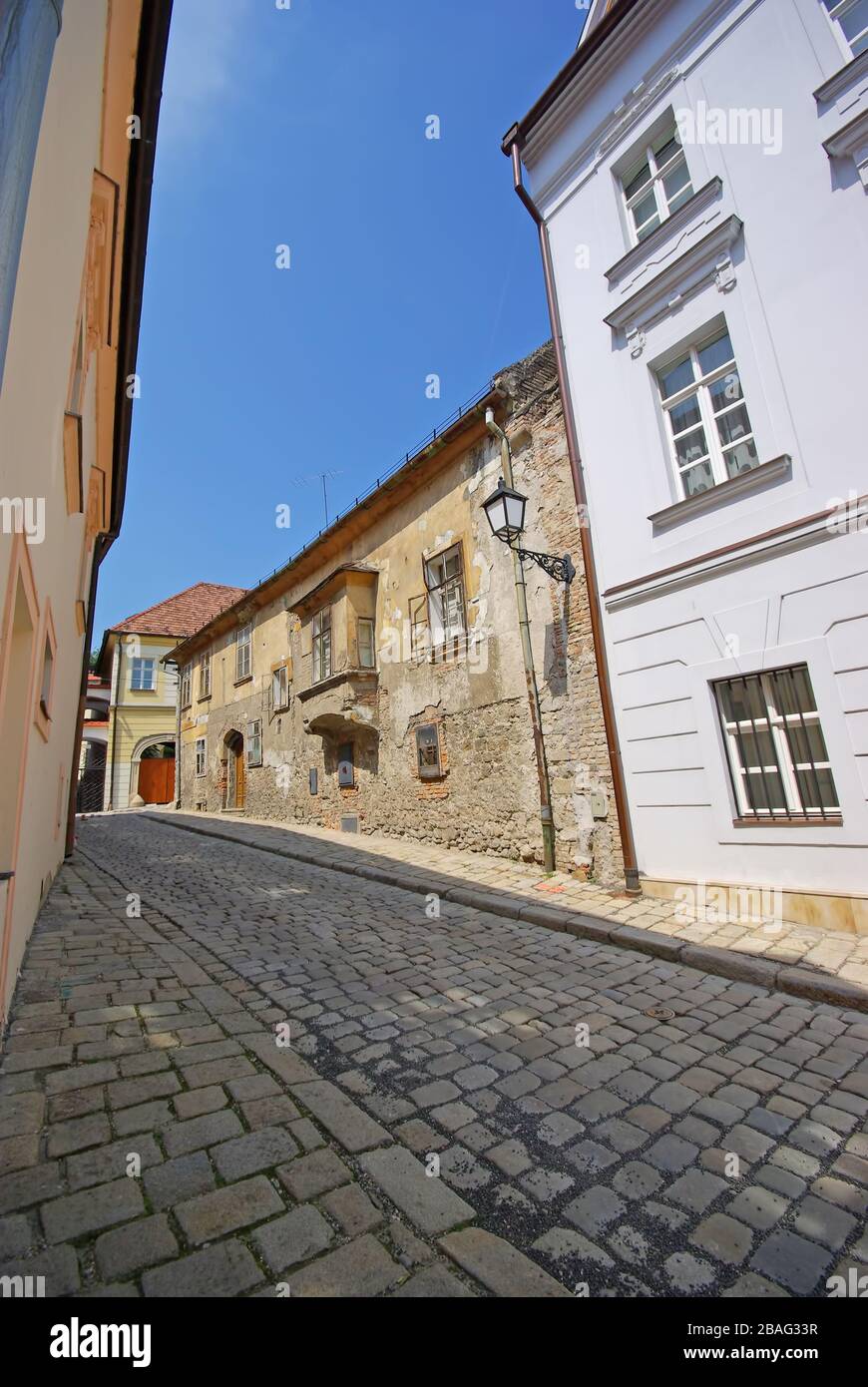 Pavé rue Bratislava dans la ville médiévale, centre historique Banque D'Images