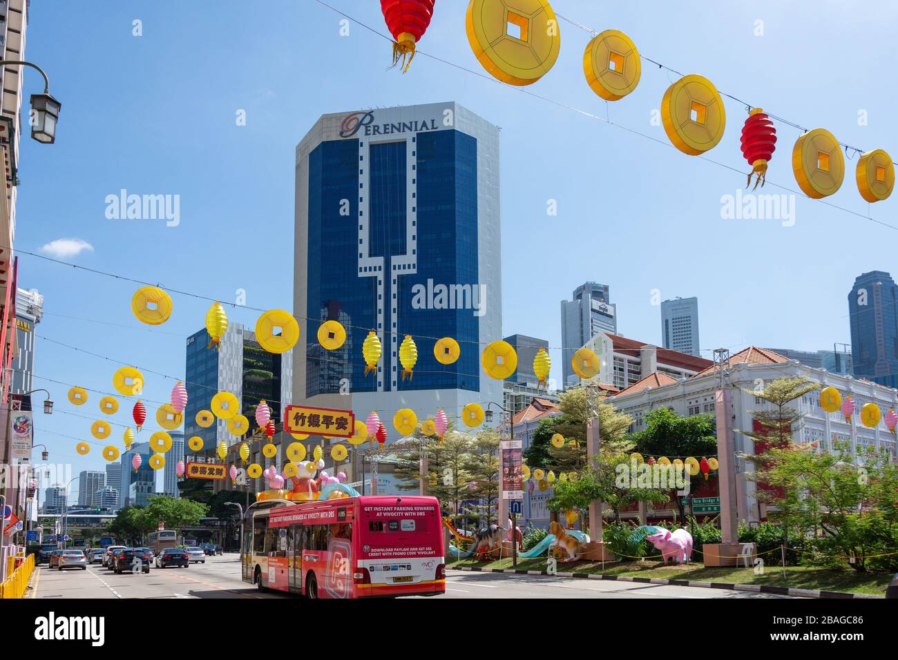 Décorations du nouvel an chinois, eu Tong Sen Street, Chinatown, République de Singapour Banque D'Images