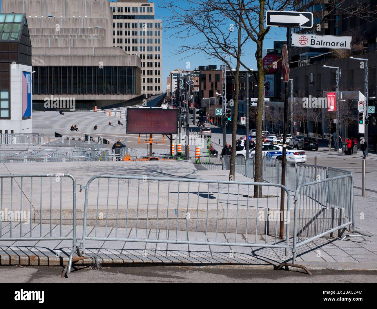 Montréal, québec, Canada. 27 mars 2020. Centre de test pour les cas présumés de pandémie de corona covid19 dans la ville de Montréal. Banque D'Images