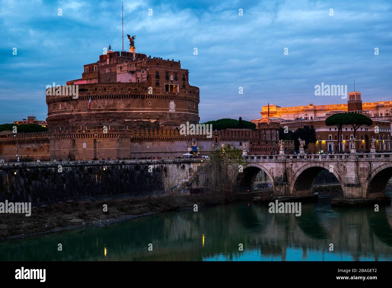 Castel Sant'Angelo. Photo de nuit. Rome, Italie Banque D'Images