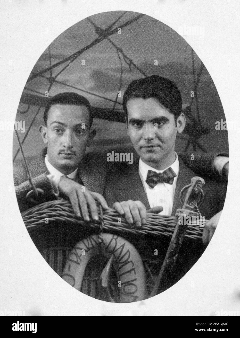 Salvador Dalí (1904 – 1989) artiste surréaliste espagnol avec Federico García Lorca 1925 Banque D'Images