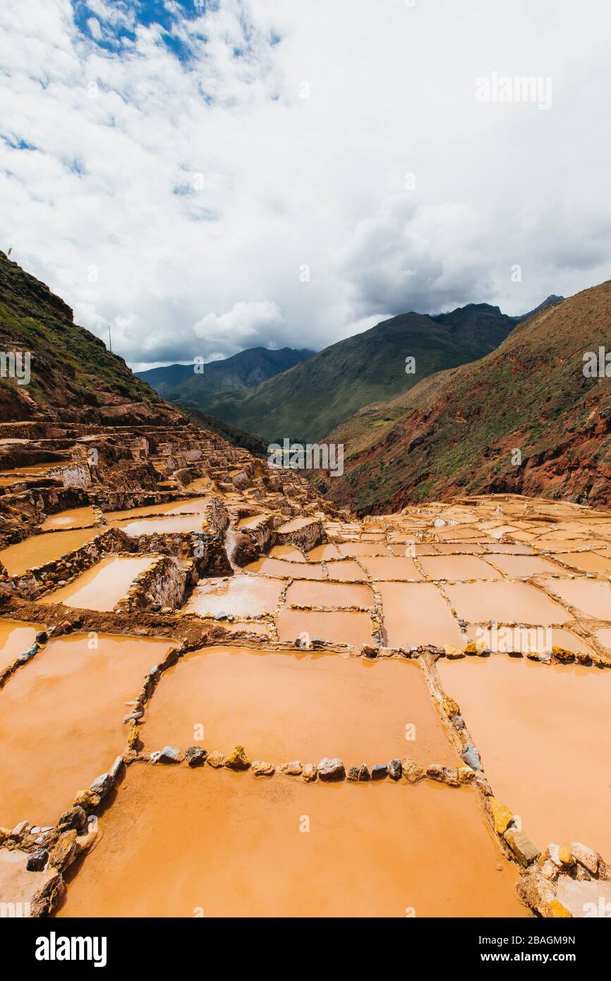 La vue des célèbres mines de sel au Pérou Banque D'Images