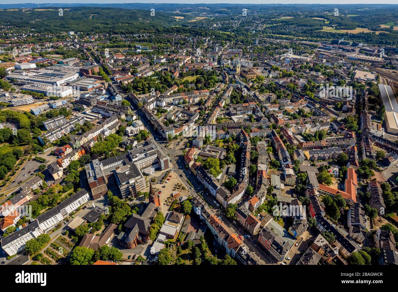 Vue aérienne de Witten avec l'hôpital Marien, l'église St Marien et la place Marien, 22.07.2019, Allemagne, Rhénanie-du-Nord-Westphalie, région de la Ruhr, Witten Banque D'Images