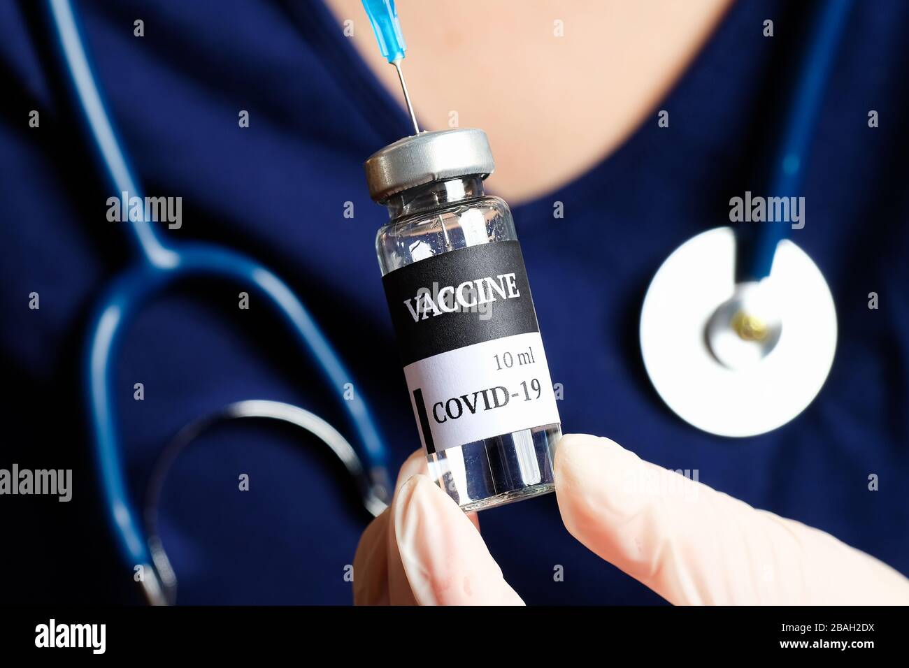 Flacon de vaccin Coronavirus COVID-19. Concept de traitement du coronavirus. Banque D'Images